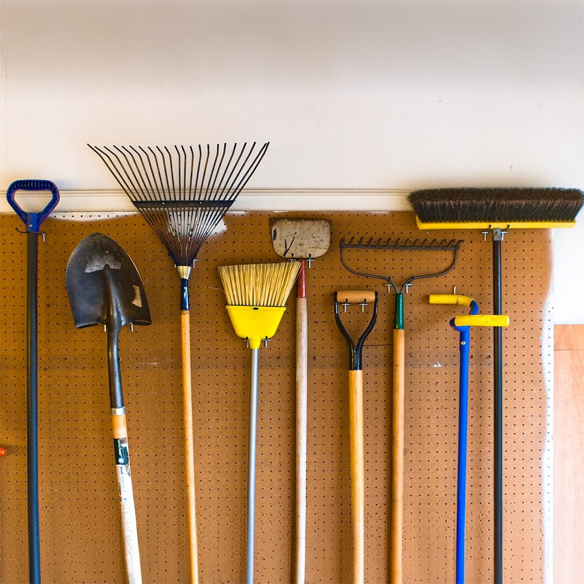 17 Tips for Tidy Outdoor Storage
